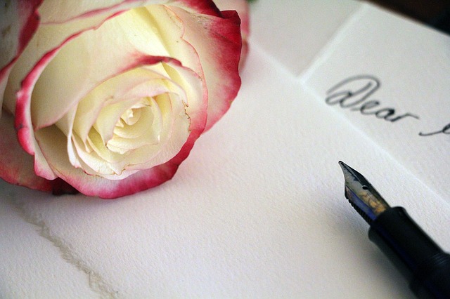 List miłosny i róża
