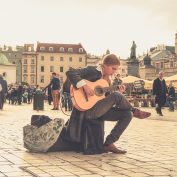 Jak żyło się Polakom 20 lat temu? Co się zmieniło?