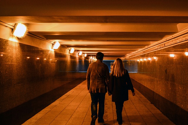 Sprawdź jak odzyskać dziewczynę, jeśli nie potrafisz zapomnieć o starej miłości